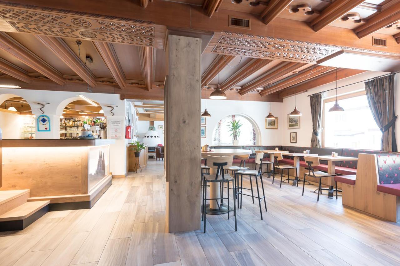 Hotel Crepei Pozza di Fassa Buitenkant foto