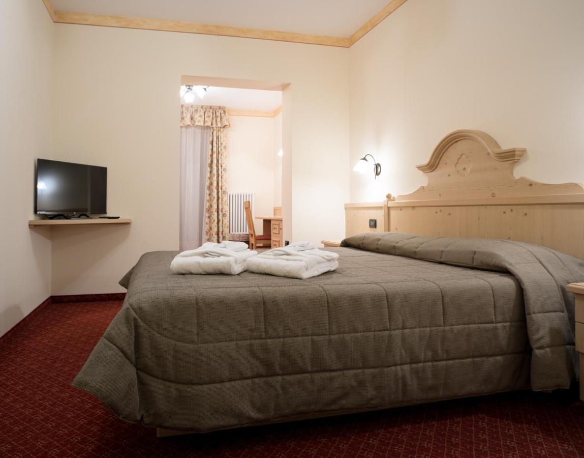 Hotel Crepei Pozza di Fassa Buitenkant foto