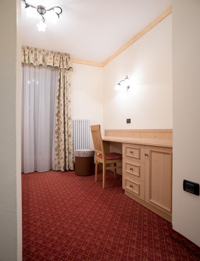 Hotel Crepei Pozza di Fassa Buitenkant foto