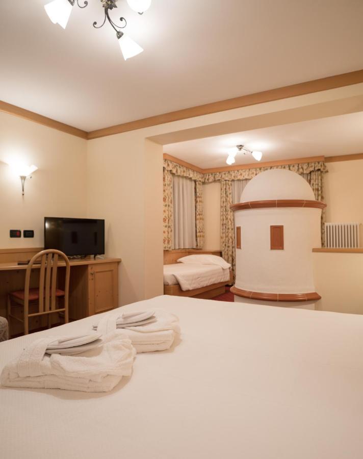 Hotel Crepei Pozza di Fassa Buitenkant foto