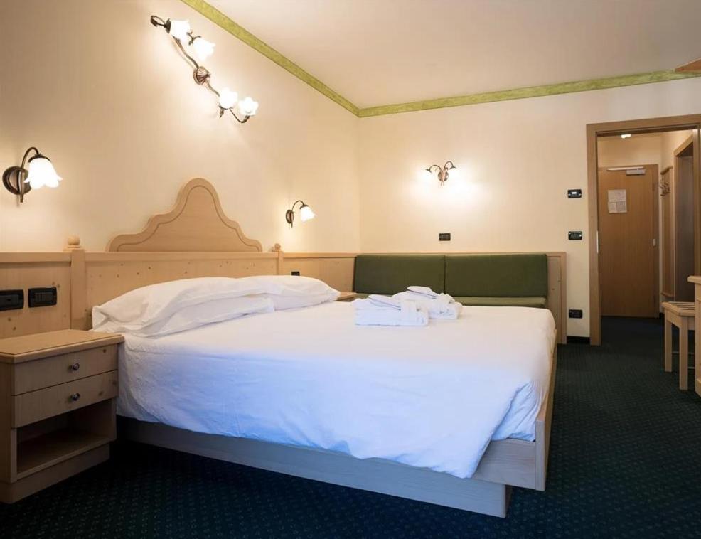 Hotel Crepei Pozza di Fassa Buitenkant foto