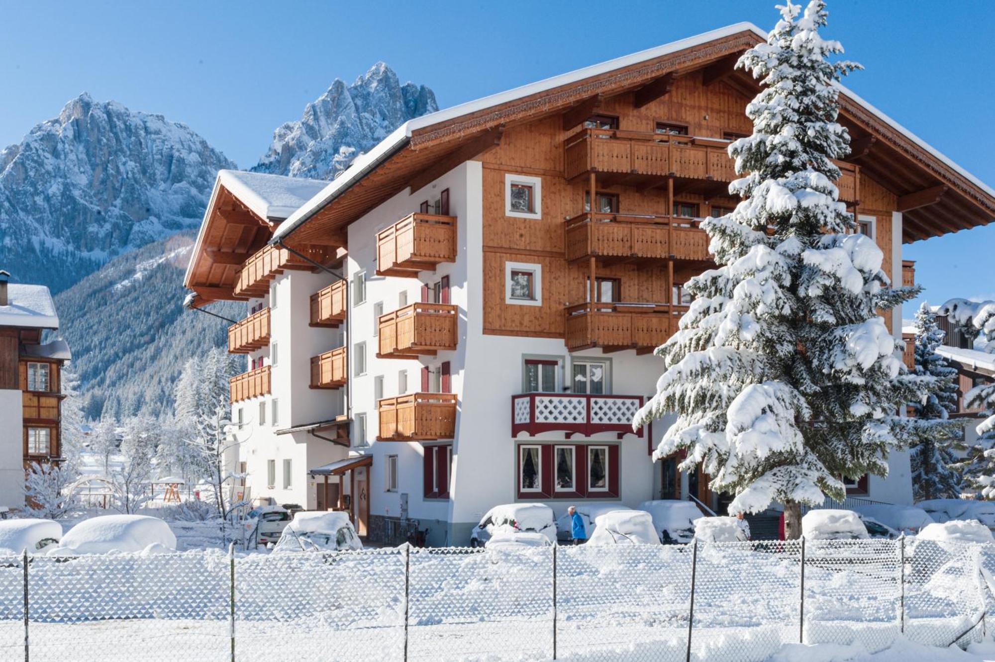 Hotel Crepei Pozza di Fassa Buitenkant foto